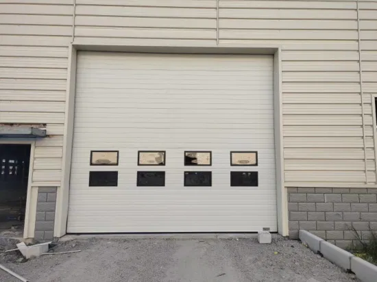 Elevação vertical com isolamento térmico de aço automático industrial arregaçar garagem de laminação externa de metal ou porta de rolo suspensa secional de aço para armazém